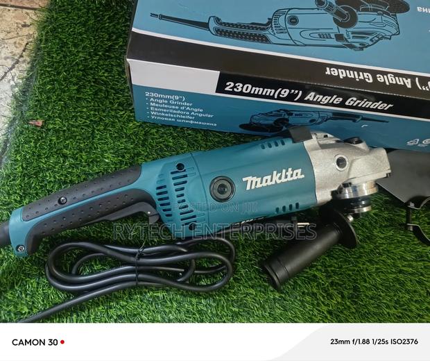 Makita Grinder