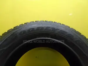 Goodyear Wrangler All-Terrain Adventure 255/65/19 114 H Tire