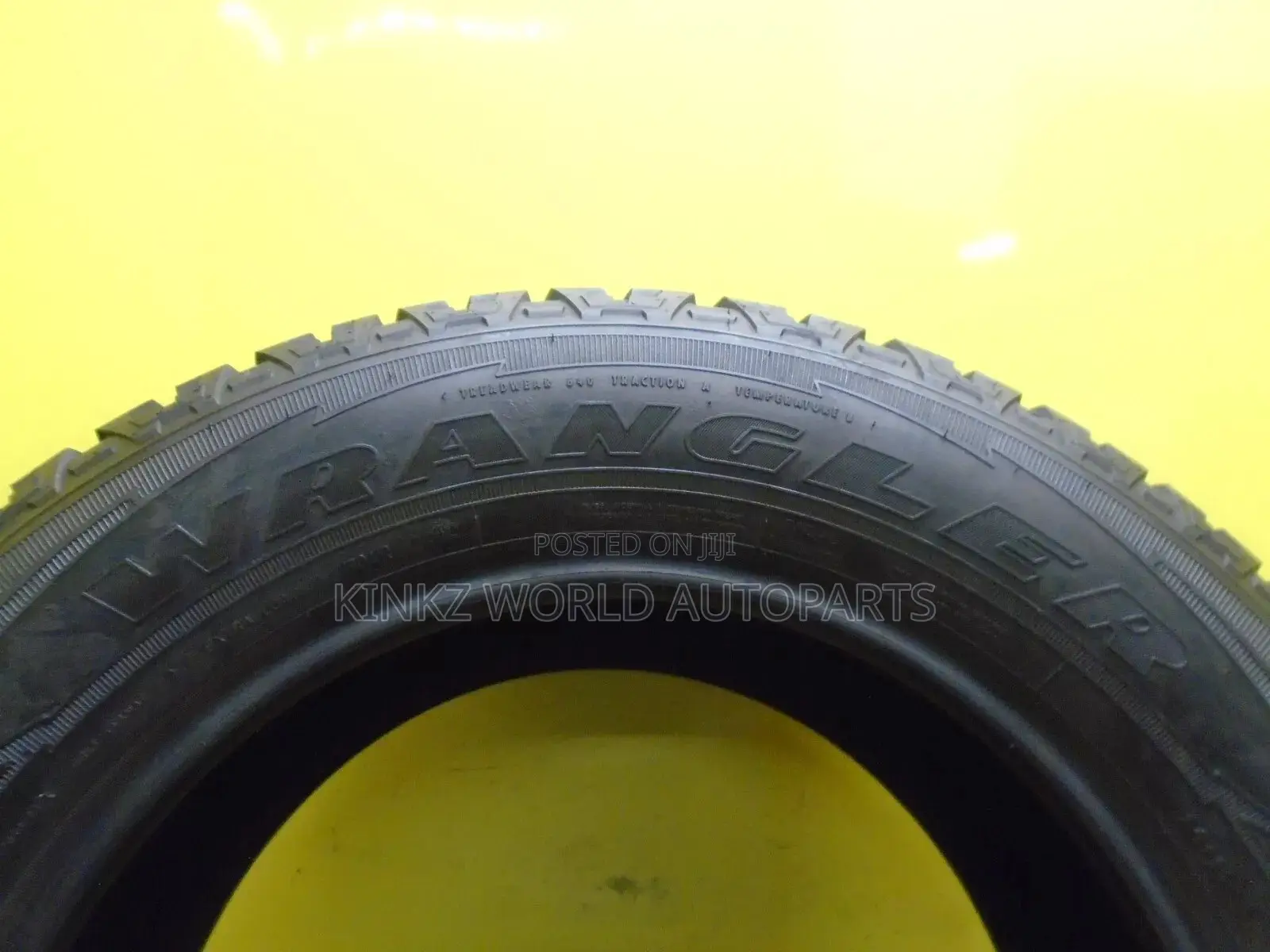 Goodyear Wrangler All-Terrain Adventure 255/65/19 114 H Tire