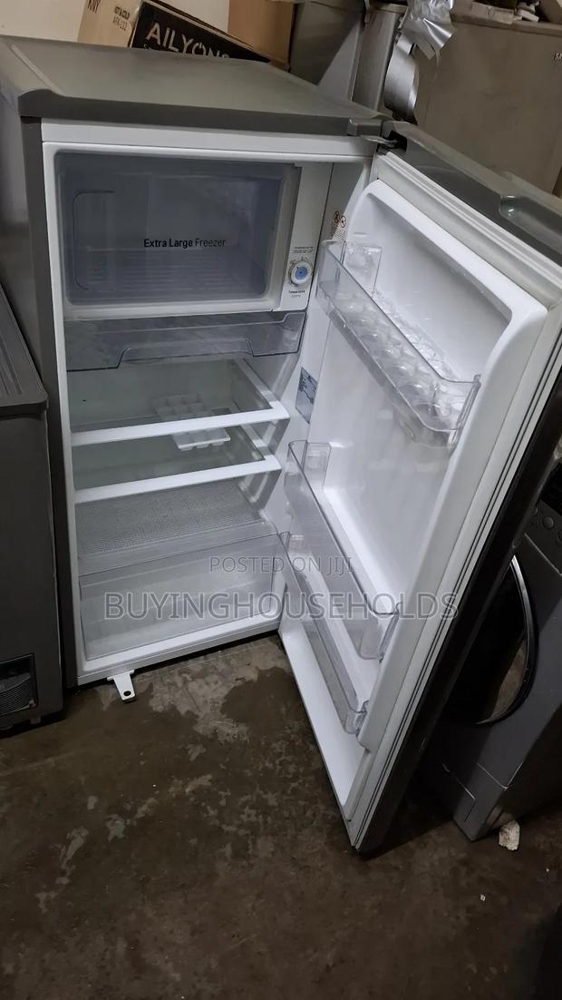 Lg 190l Fridge - thumbnail 2