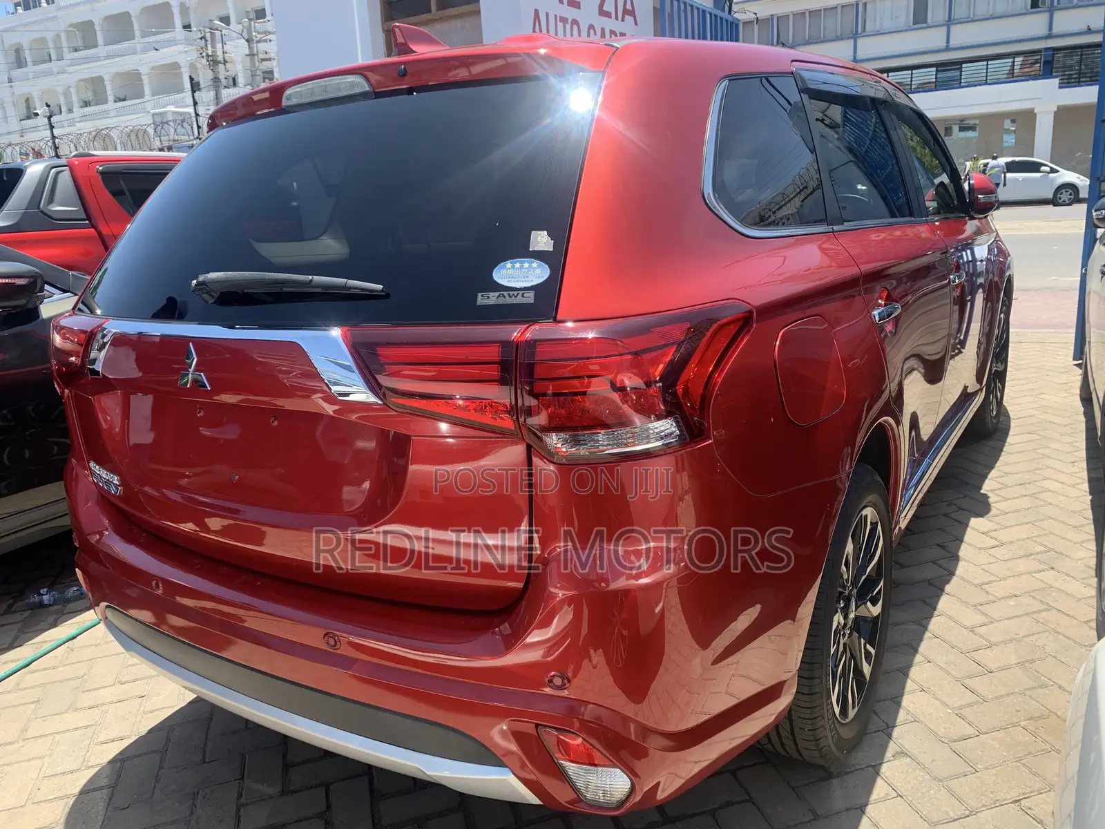 Mitsubishi Outlander 2.0 PHEV AWD 2018 Red
