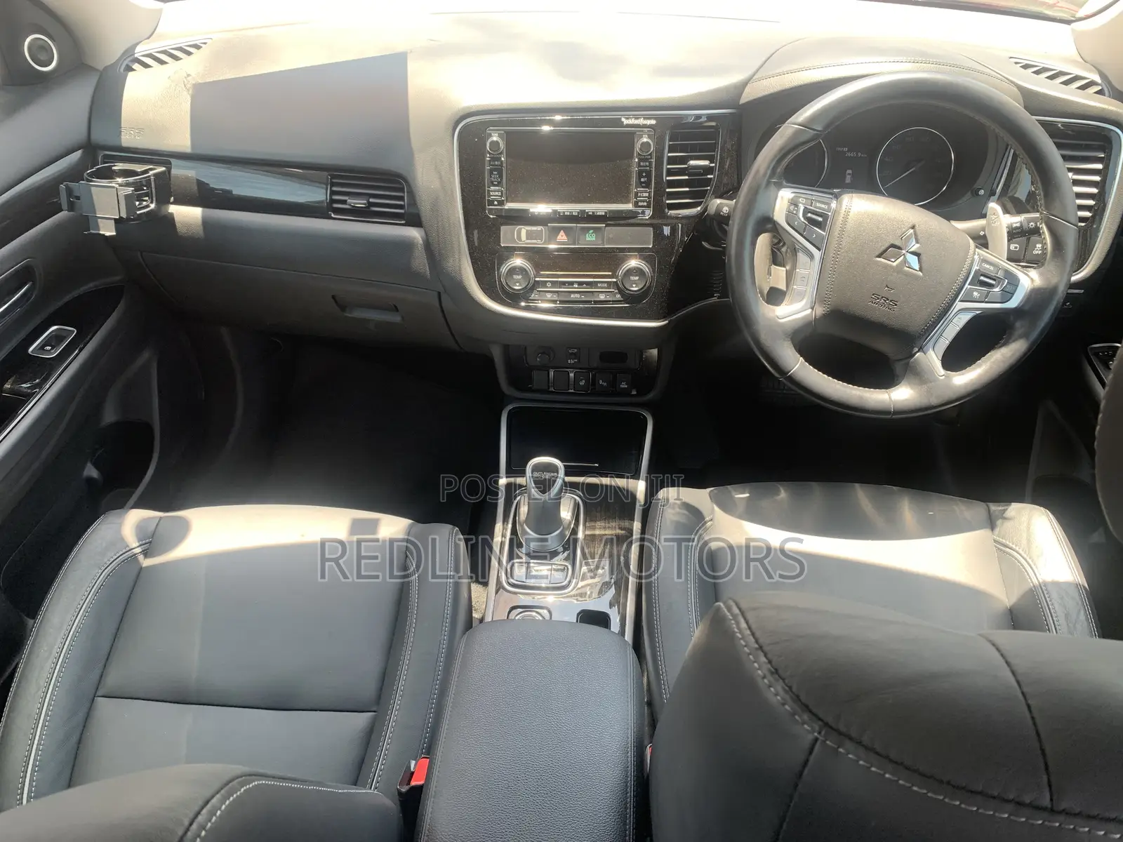 Mitsubishi Outlander 2.0 PHEV AWD 2018 Red