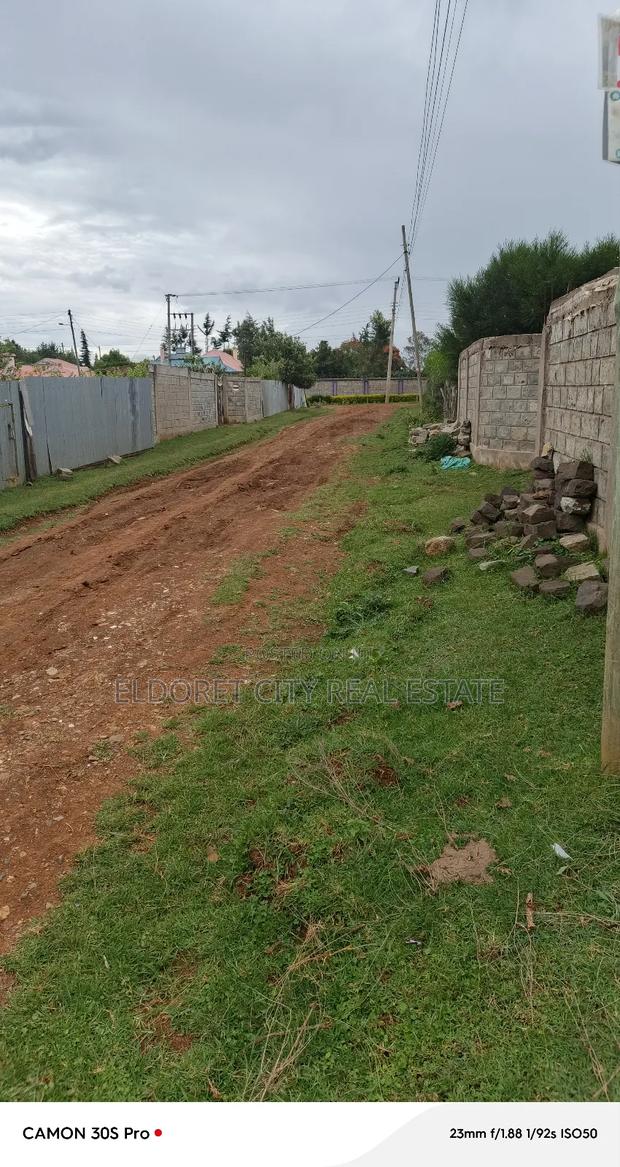 1/4 Plot Outspan Ideal for Residential With Title. - thumbnail 3