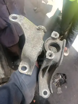 Honda Stream Gear Box Mounting