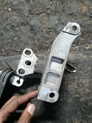 Honda Stream Gear Box Mounting