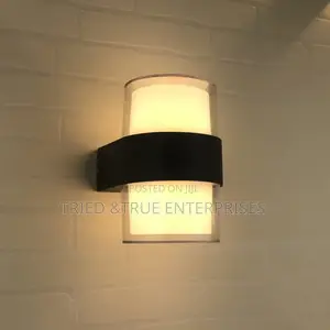 Warm Elegant Modern Wall Bracket Light Kh8