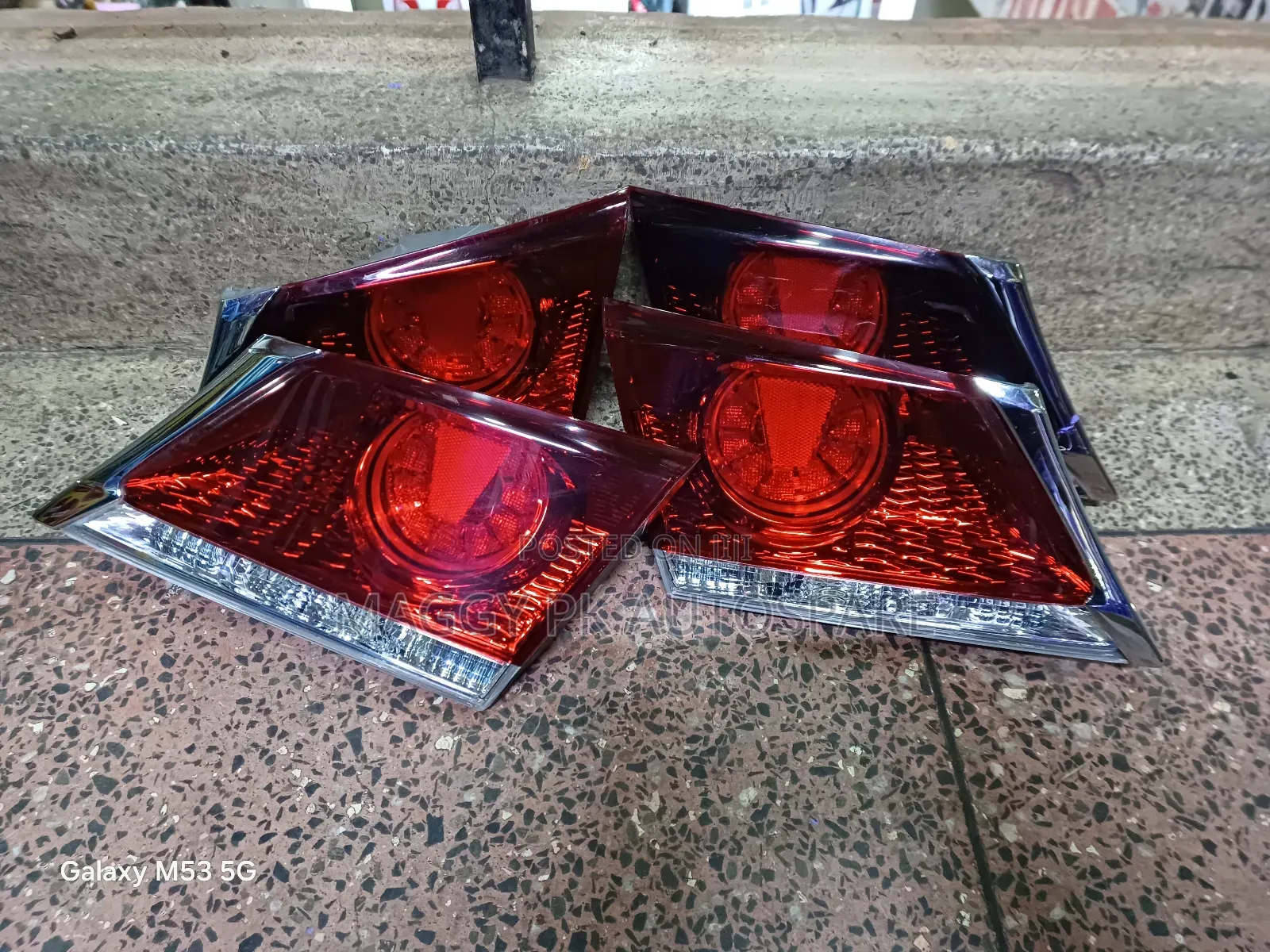 Toyota Crown 2015 Athlete Bootlight
