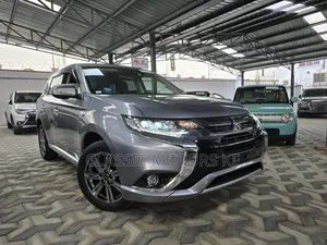 Mitsubishi Outlander 2.4 PHEV AWD 2018 Silver