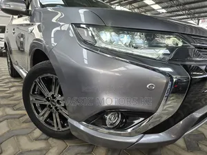 Mitsubishi Outlander 2.4 PHEV AWD 2018 Silver