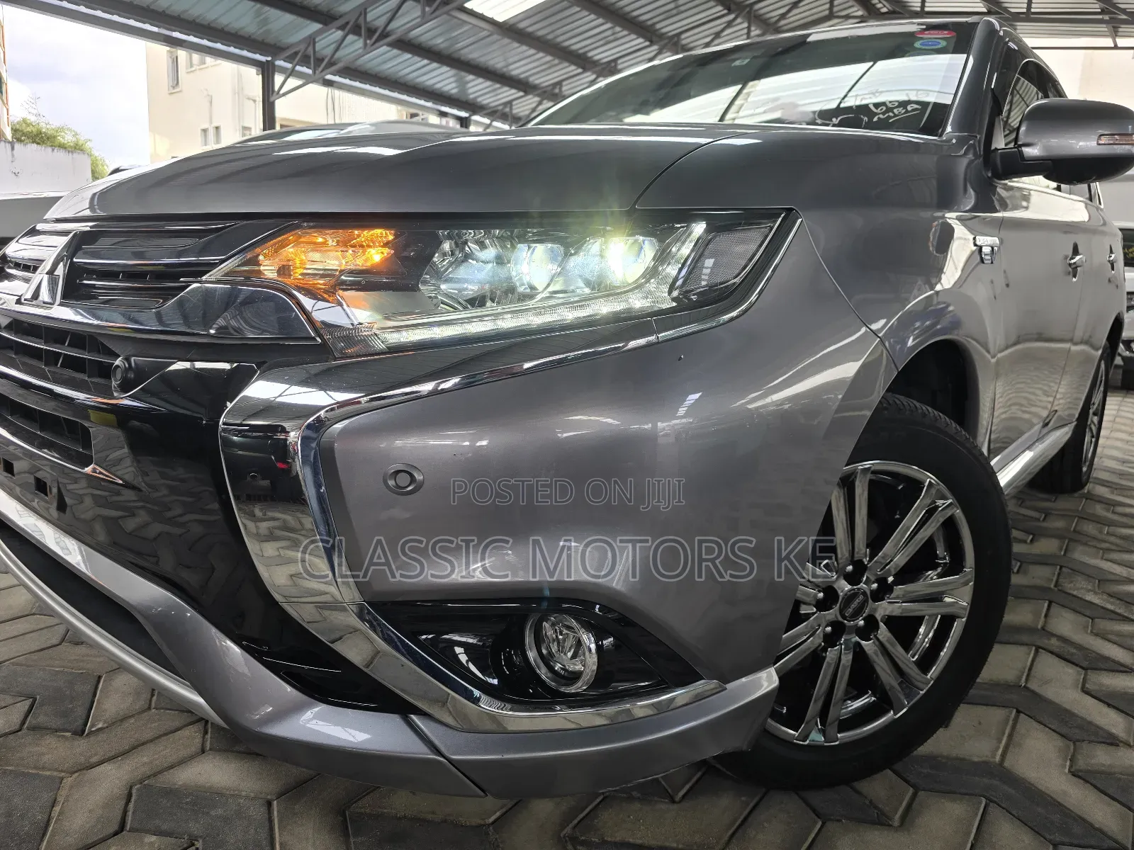 Mitsubishi Outlander 2.4 PHEV AWD 2018 Silver