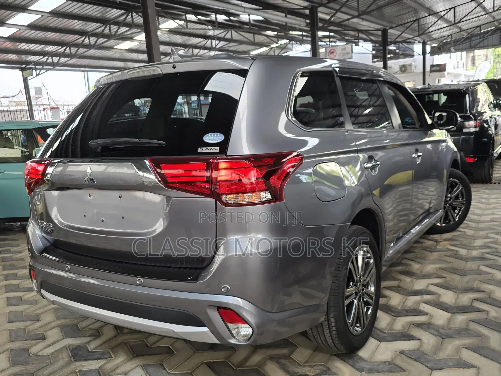 Mitsubishi Outlander 2.4 PHEV AWD 2018 Silver
