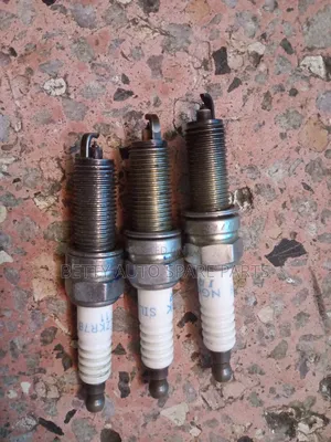 Suzuki Alto Plugs