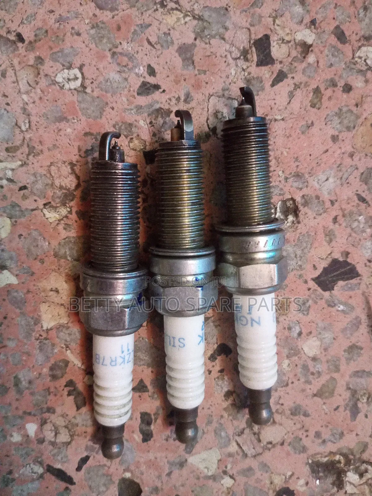 Suzuki Alto Plugs