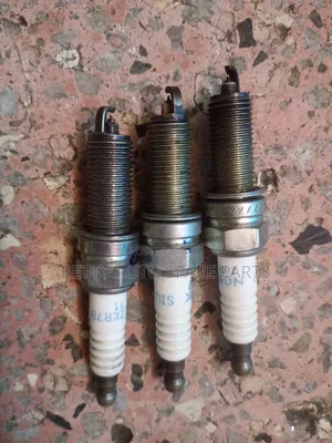Suzuki Alto Plugs