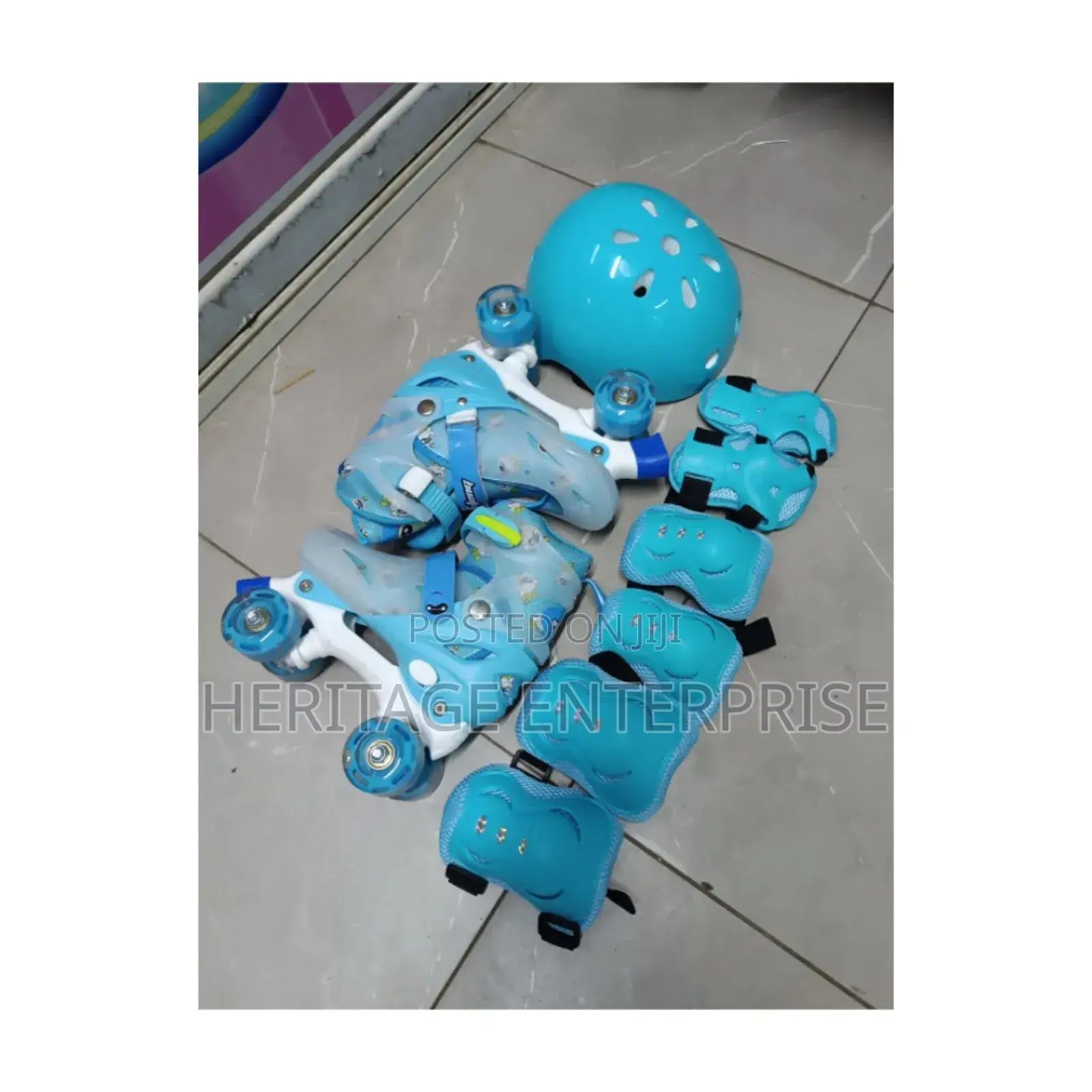 Skating Shoes Set,