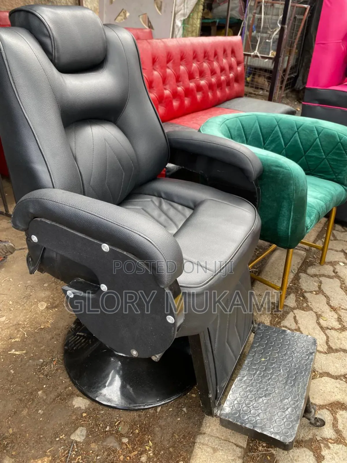 Black Leather Kinyozi Barber Chair