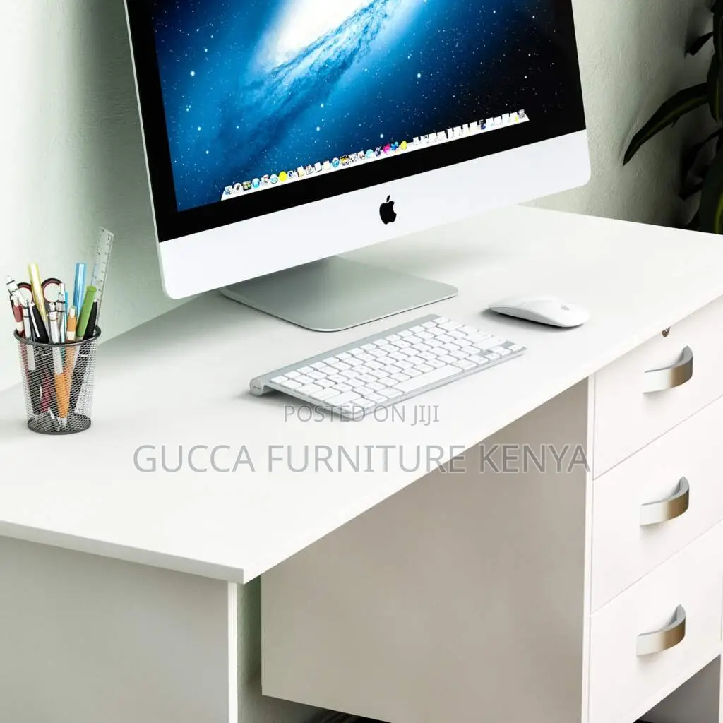 Office Desk:1.2metre White Home/Office Writing Desk