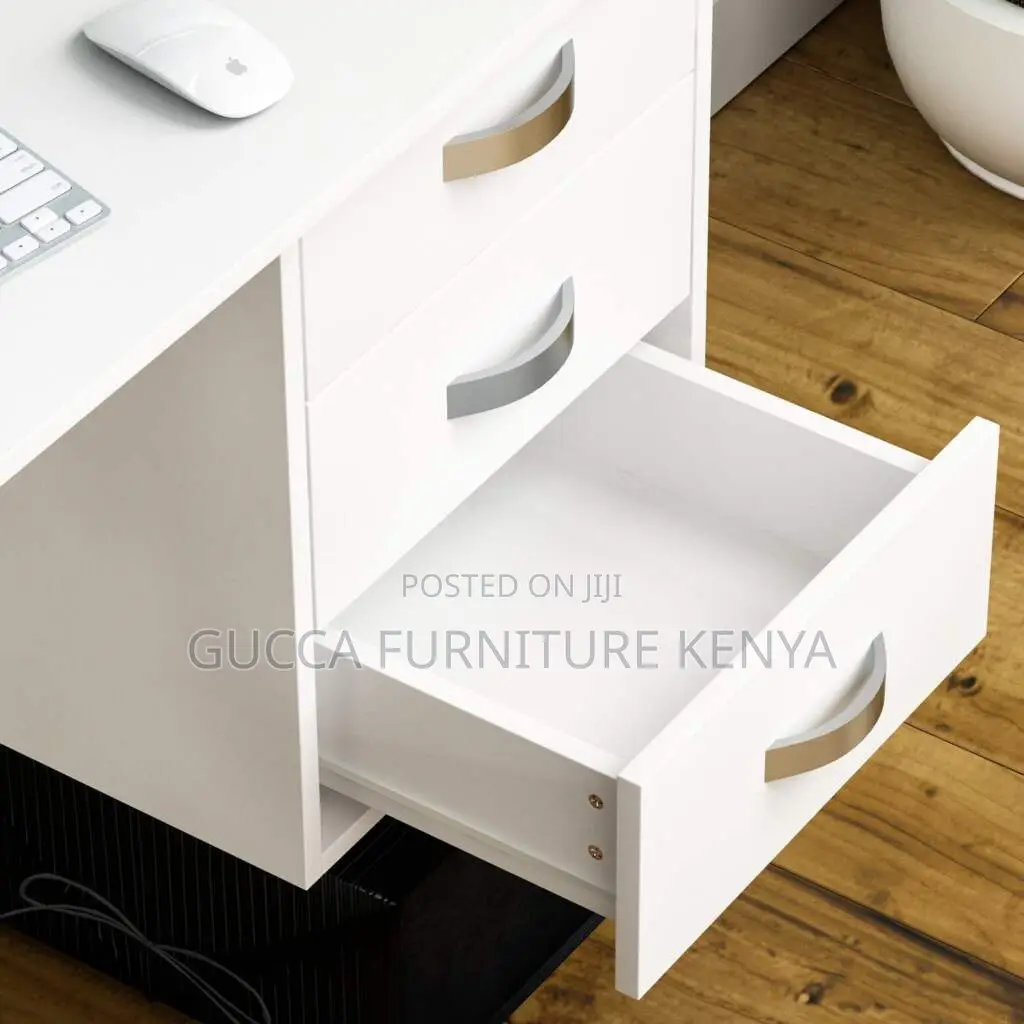 Office Desk:1.2metre White Home/Office Writing Desk