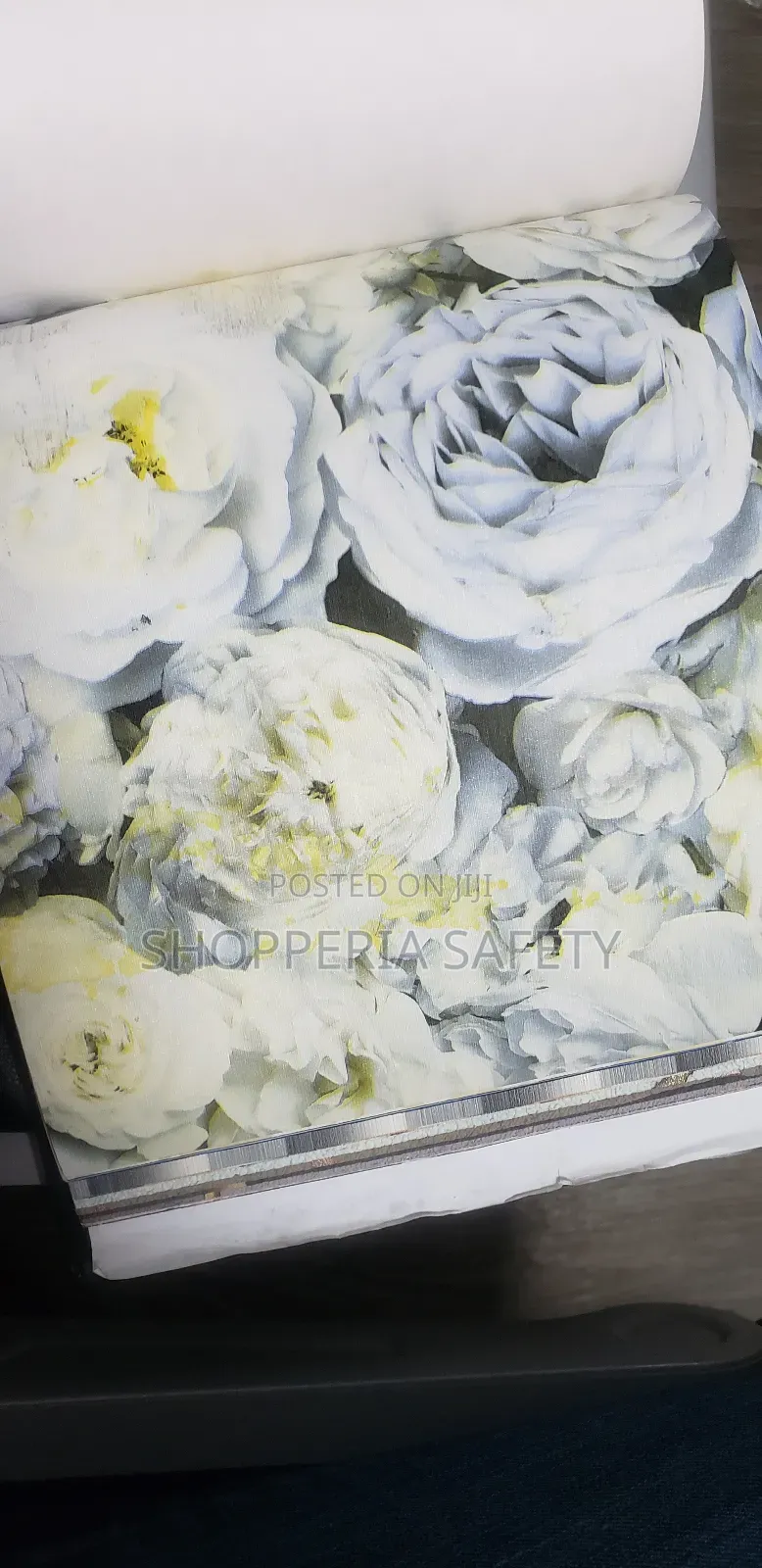 Floral Wallpapers Available