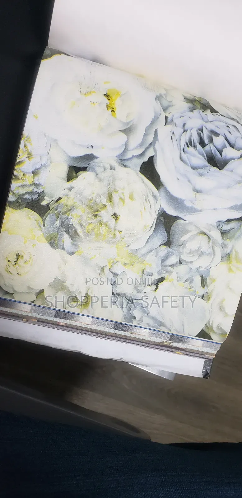 Floral Wallpapers Available