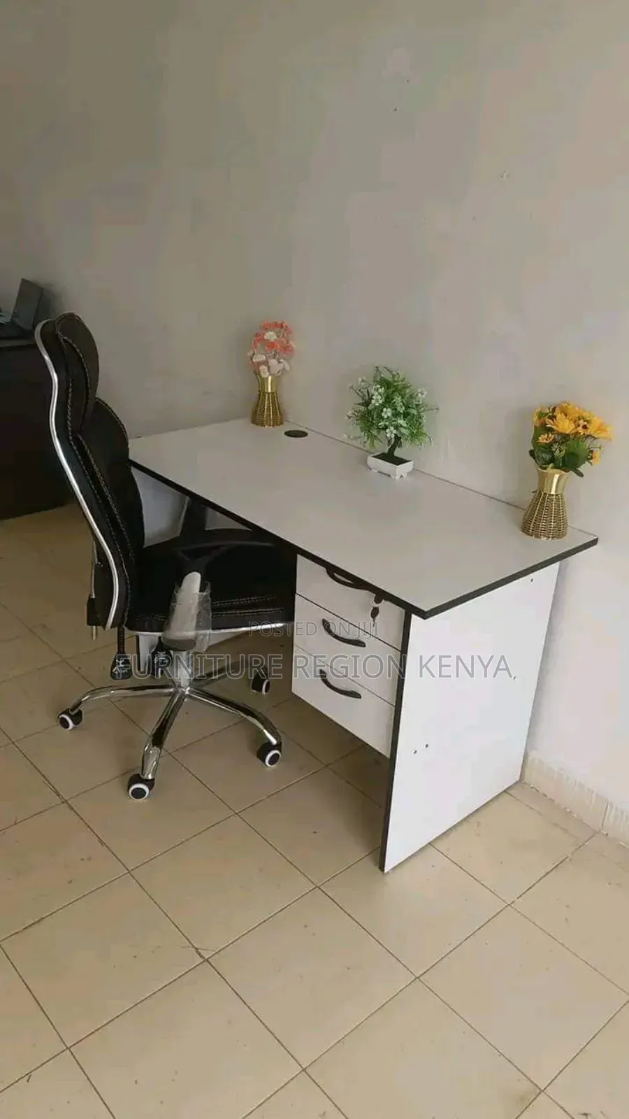 Office Desk With Leather Durable Chair