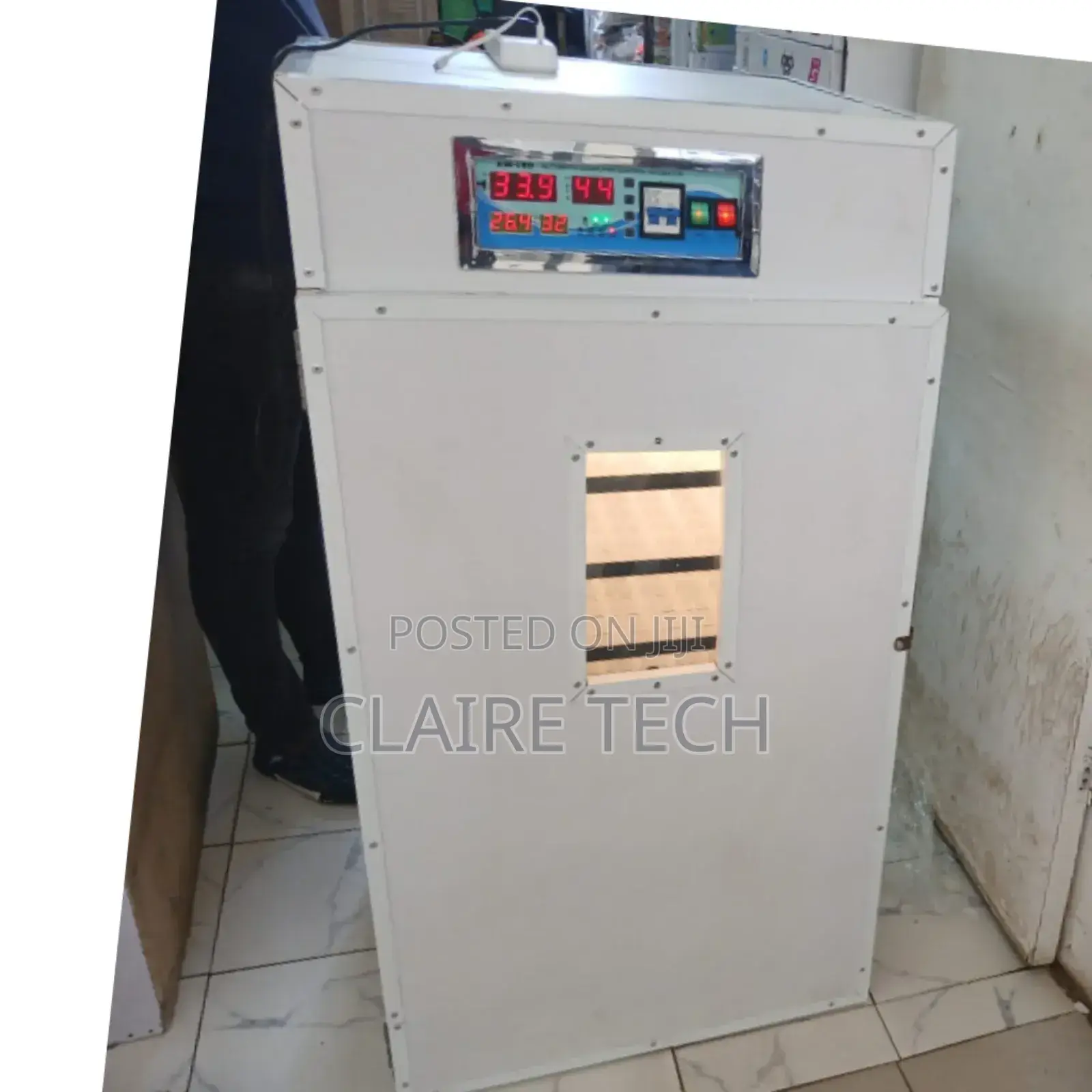 Automatic Incubator 528 Eggs