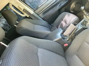 Toyota Hilux 2019 Silver