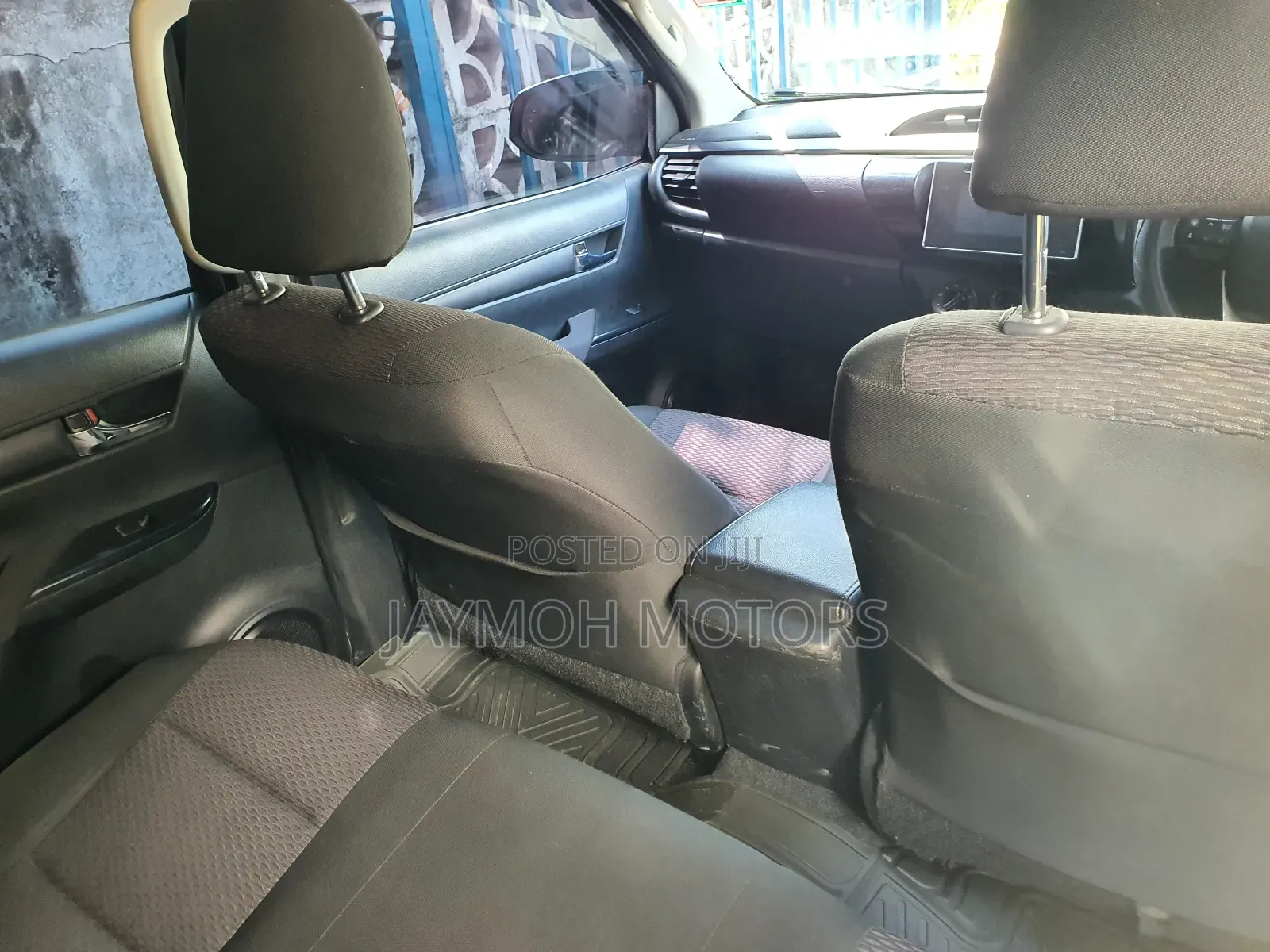 Toyota Hilux 2019 Silver