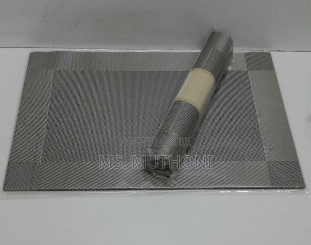 Stylish Table Runner + 6 PCS Place Mats Available* - thumbnail 4