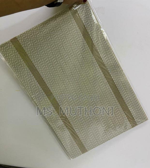 Stylish Table Runner + 6 PCS Place Mats Available* - thumbnail 7