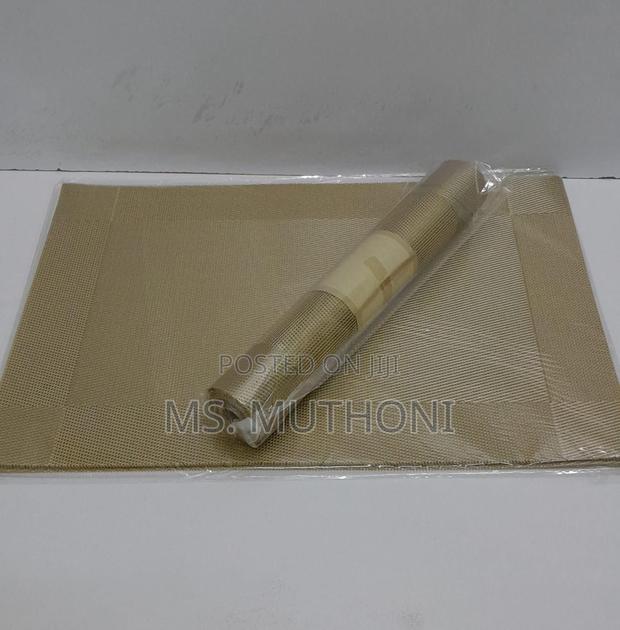 Stylish Table Runner + 6 PCS Place Mats Available* - thumbnail 5