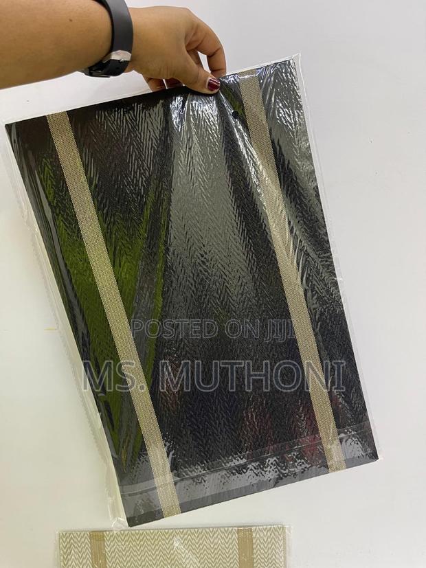 Stylish Table Runner + 6 PCS Place Mats Available* - thumbnail 2