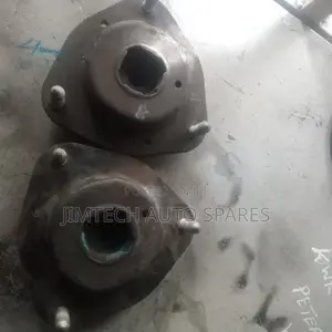 Toyota Noah Old Model Front Shock Mountain