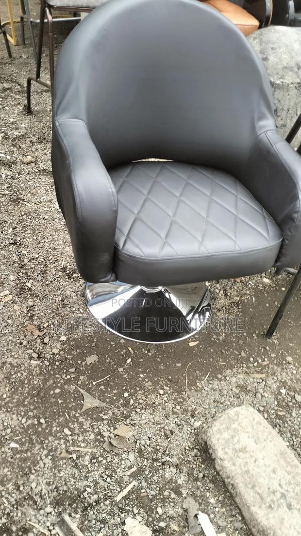 Adjustable Styling Chairs - thumbnail 4