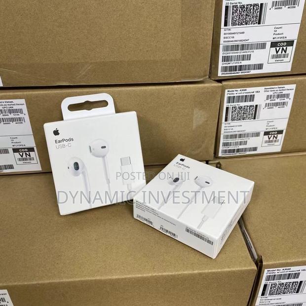 Headphones/Earphones for iPhone 16 15 Pro Max Plus iPad Pro - main view