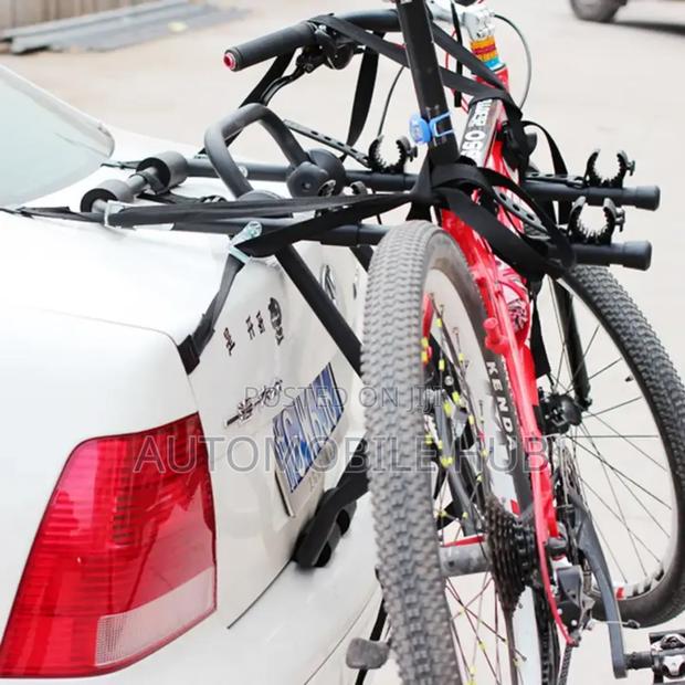 Universal Bicycle Rack in Cars 3 Bicycles at Once