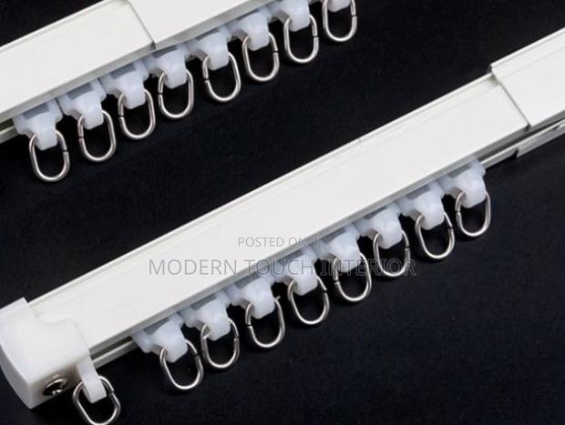 Ceiling Aluminium Straight Rails - main view