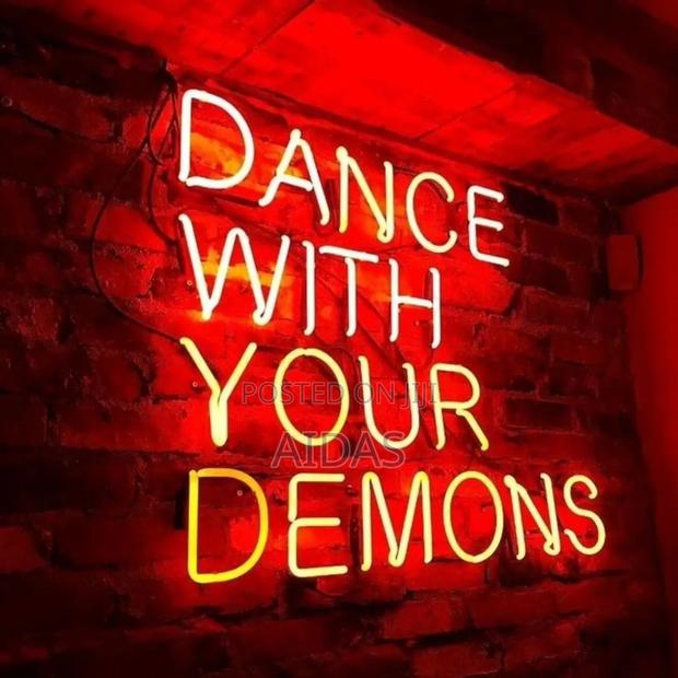 Neon Light Up Message Names - main view