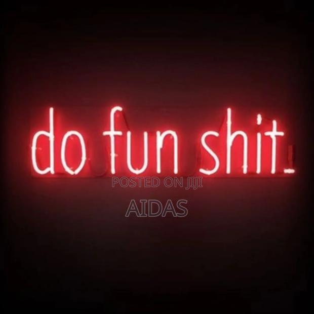 Neon Light Up Message Names - thumbnail 3