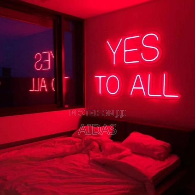 Neon Light Up Message Names - thumbnail 5