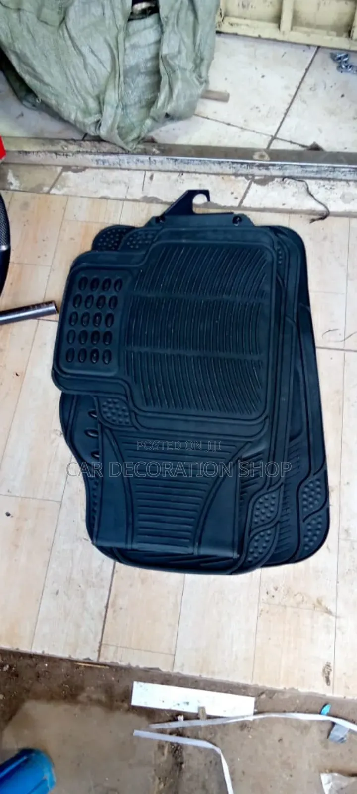 7 Seater Rubber Universal Fit Carpet Mats