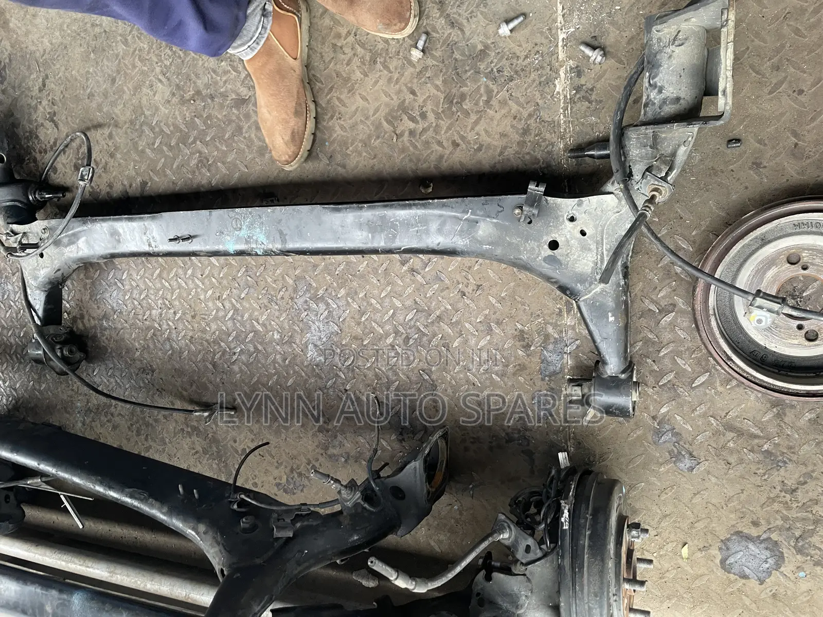 Toyota Premio 240 Rear Beam(Mlingoti)
