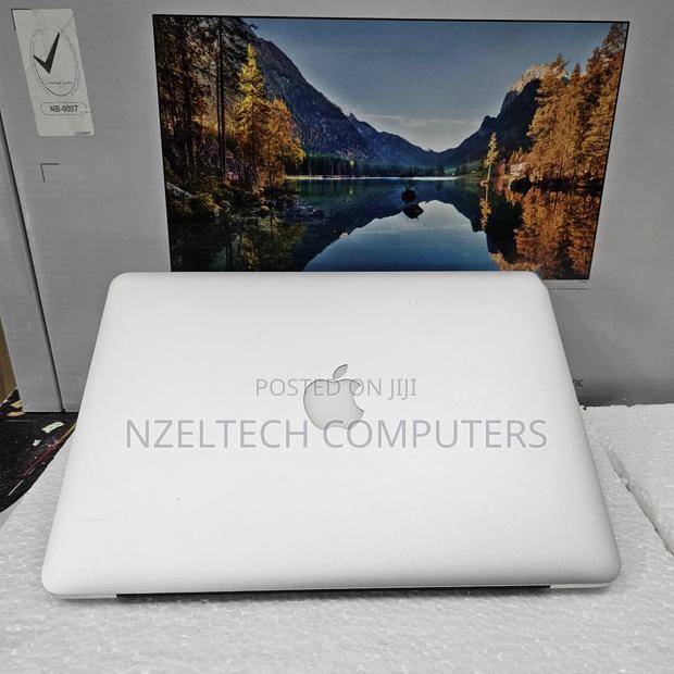 Laptop Apple MacBook Pro 8GB Intel Core I5 SSD 256GB
