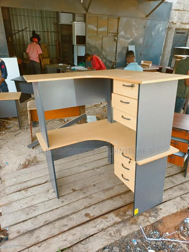 Lshaped Table With Drowers - main view
