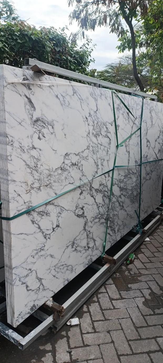 White Cloudy Veins Sintered Island Kitchen Top - main view
