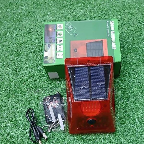Animal Theft Deterrent Repeller Solar Alarm Lamp