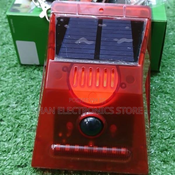 Siren Alert (129db 328ft) Alarm Outdoor Solar Powered 8led
