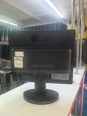 17 Inches Monitor