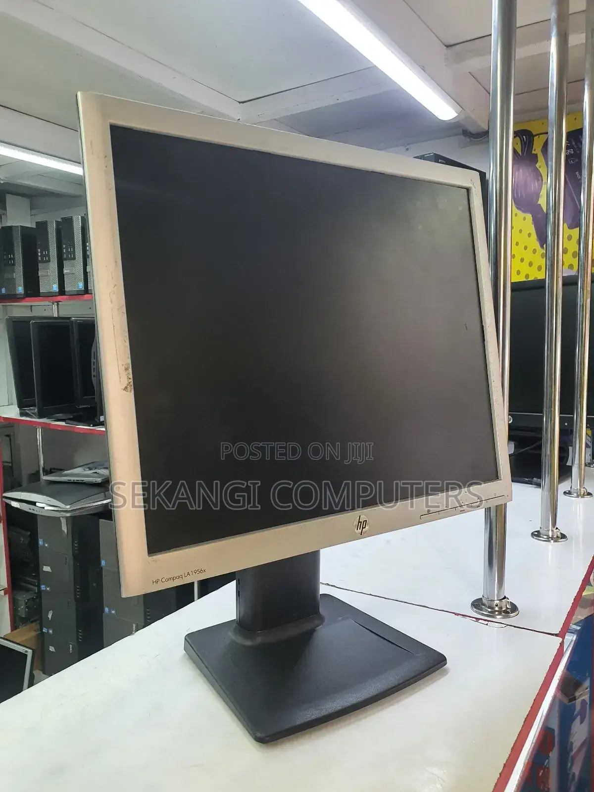 Hp Compaq LA 1956x Monitors