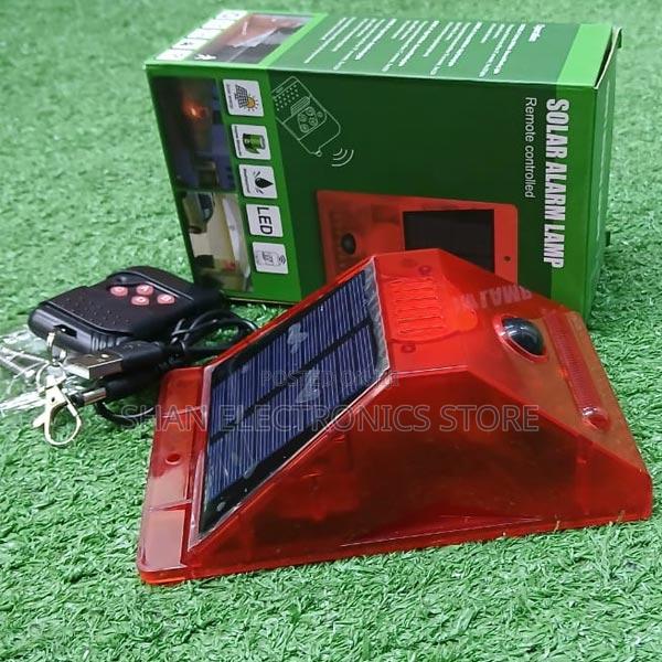 Durable ~8 Led Solar Alarm Light Solar Strobe Light Remote - main view